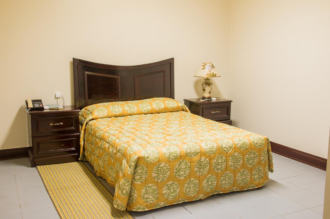 Regency Suites Hotel Georgetown Extérieur photo