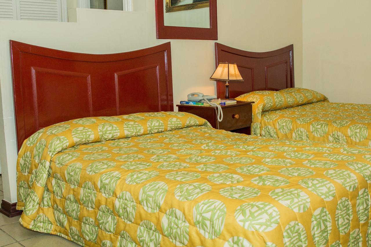 Regency Suites Hotel Georgetown Extérieur photo